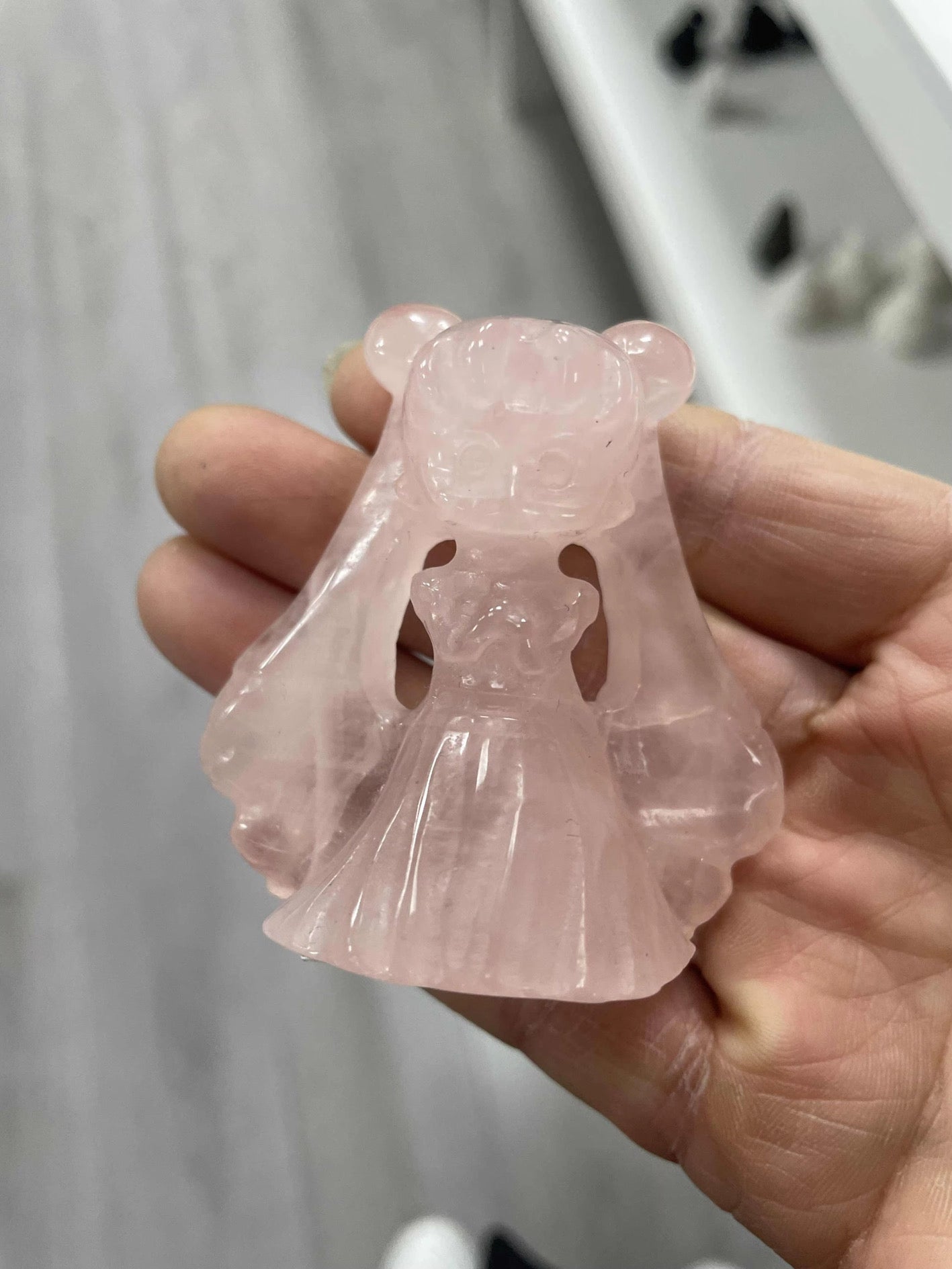 Handgemachte Rosenquarz-Figur – Zarte Schutz- & Liebesenergie (ca. 5-7cm)
